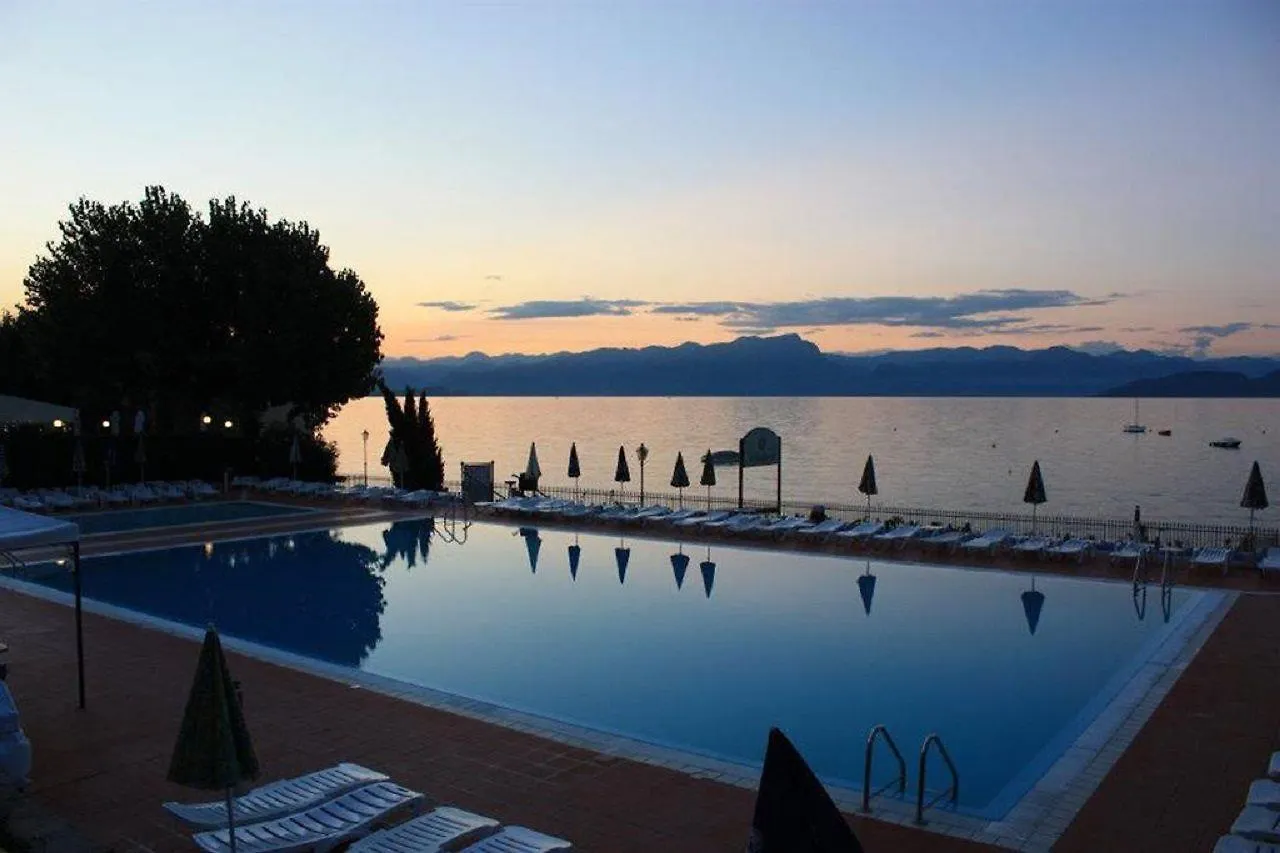 *** Hotel Camping Wien Peschiera del Garda Italy